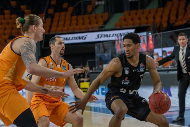 队合作和指 队合作和指