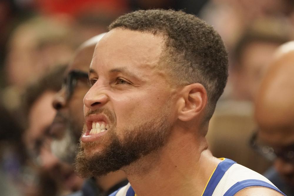 林在赛后采 林在赛后采