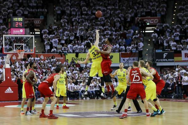 凯恩在某赛 凯恩在某赛